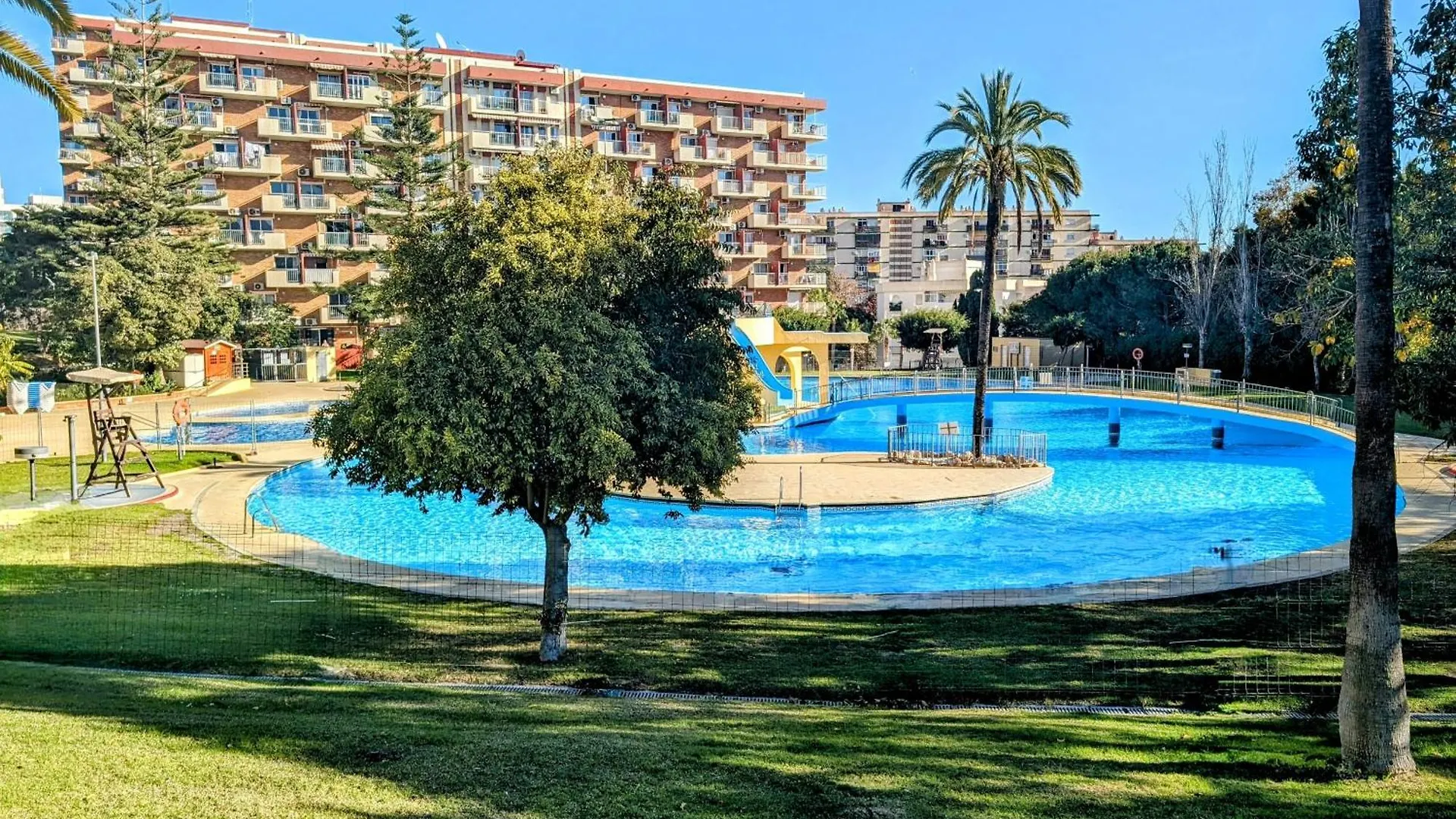 Estudio 19 Minerva Apartamentos-Piscina365-Playa-Wifi بينالماذينا