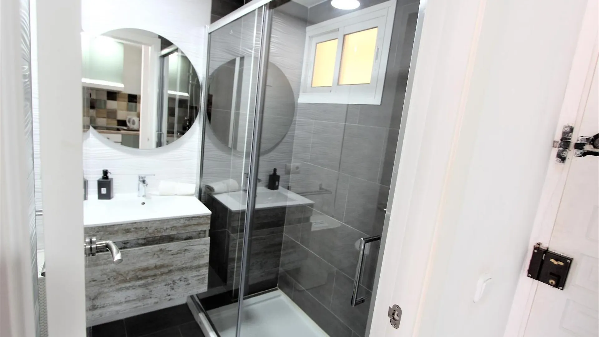 شقة Estudio 19 Minerva Apartamentos-Piscina365-Playa-Wifi بينالماذينا